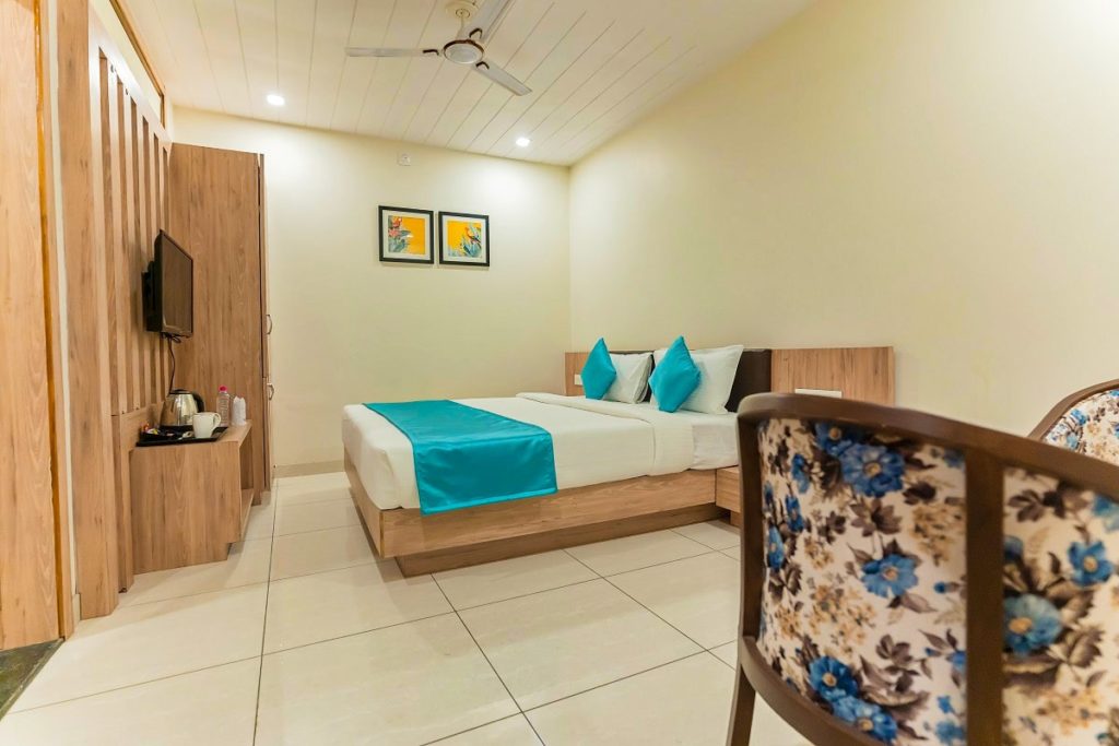 Deluxe Room_01